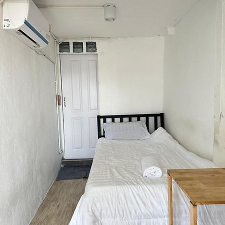 Chubby 9 Single Room Bangkok Eksteriør billede